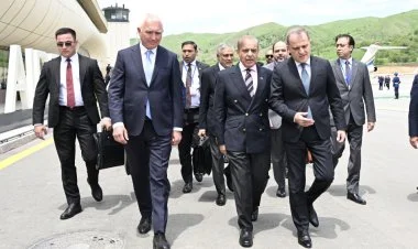 Şahbaz Şərifin təyyarəsi Laçın hava limanına enib