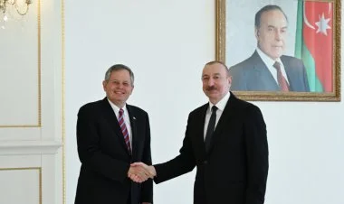 İlham Əliyev ABŞ senatoru Stiv Deynsi qəbul edib YENİLƏNİB