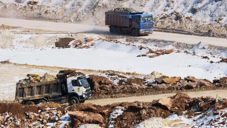 ABŞ və Ukrayna arasında minerallara dair saziş imzalanıb