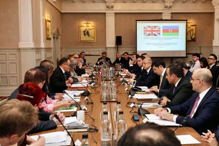Azərbaycan-Britaniya Hökumətlərarası Komissiyanın iclası