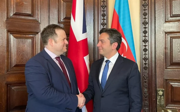 Azərbaycanın xarici işlər nazirinin müavini Britaniyadadır