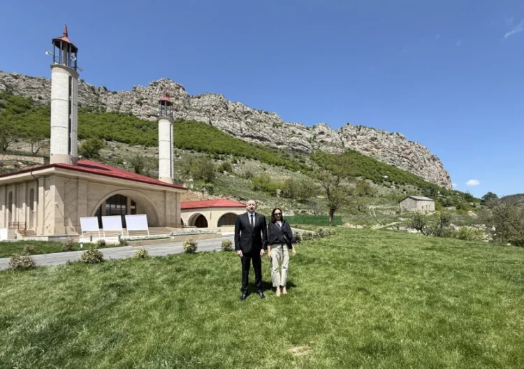 İlham Əliyev və xanımı Qarabağdadır FOTO