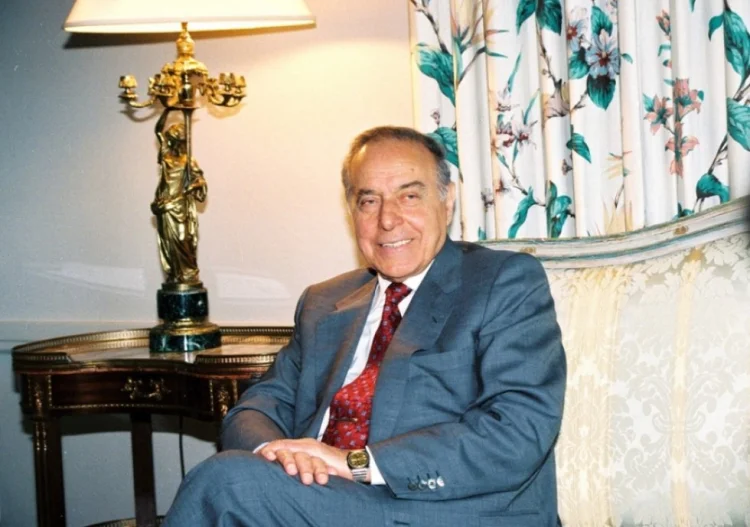 Bu gün Heydər Əliyevin anadan olmasından 102 il ötür