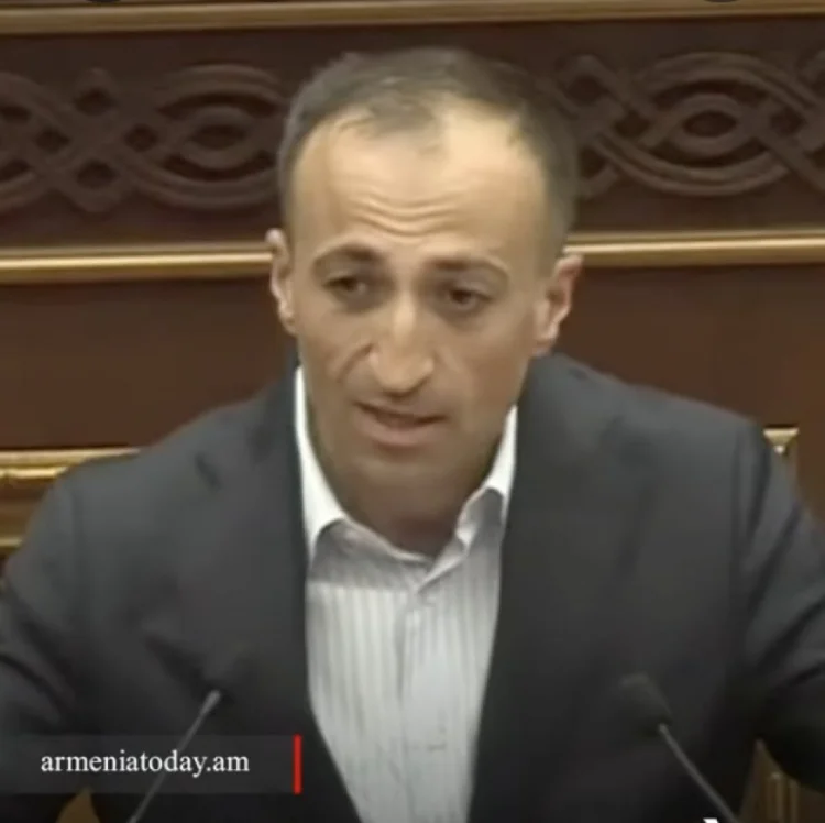 "Türk" sözünün təhqir kimi işlədilməsinə söyüş qoyuldu