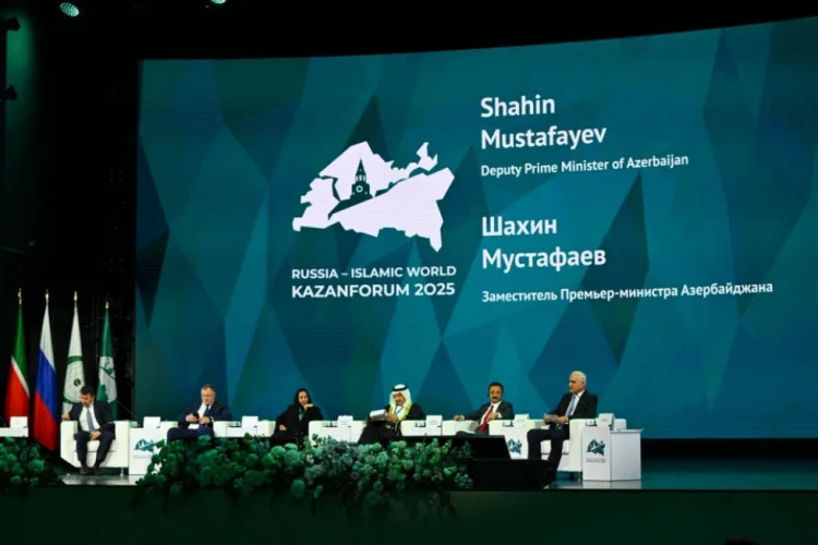 Azərbaycan nümayəndə heyəti Kazan Forumunda iştirak edib