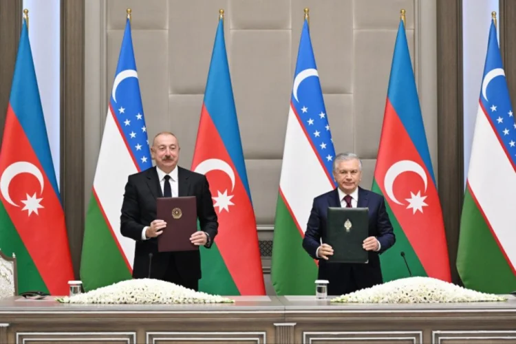 Mirziyoyev Azərbaycanla müttəfiqlik münasibətləri təsdiqlədi