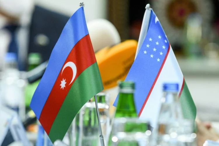 Azərbaycanlılar Özbəkistana şəxsiyyət vəsiqəsilə gedə bilər