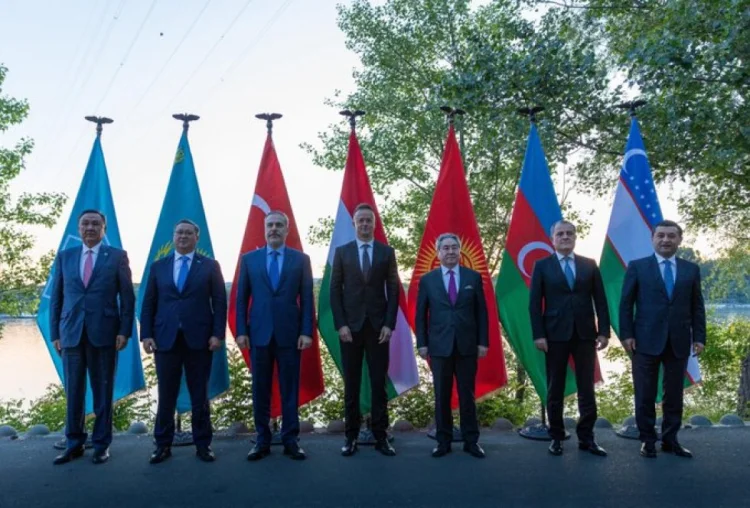 Budapeştdə TDT xarici işlər nazirləri toplaşıb