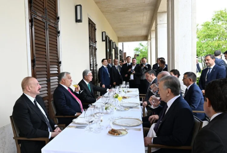 TDT liderlərinin şərəfinə rəsmi lanç verilib