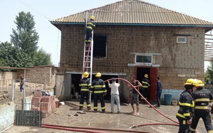 Neftçalada ev yanıb, bir nəfər ölüb, bir nəfər yaralanıb