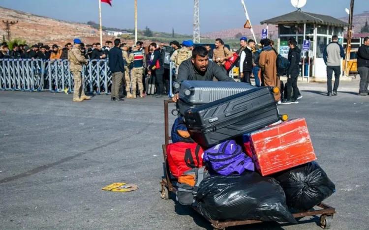 Türkiyədən ölkəsinə qayıdan suriyalılarının sayı 1,1 mln.dur
