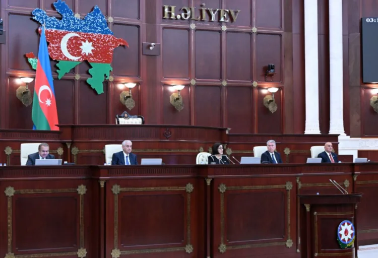 Əli Əhmədov: Əhalinin artım tempində ciddi zəifləmə var