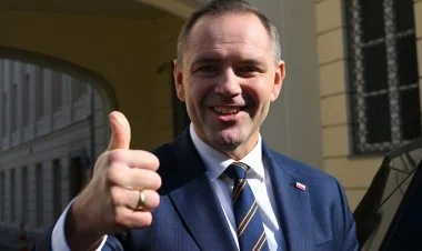 Polşada prezident seçkisində müxalifət namizədi qalib gəlib