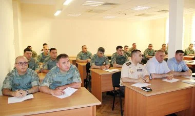 NATO-nun Mobil Təlim Qrupu ilə treninq keçirilir