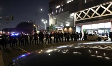 Tramp Los-Ancelesdə Milli Qvardiyanın sayını ikiqat artırıb