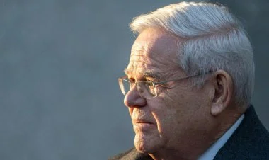 Ermənipərəst senator Menendez 11 illik "icəri" salındı
