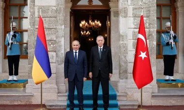 Ərdoğanın Paşinyanla görüşü başa çatıb FOTO