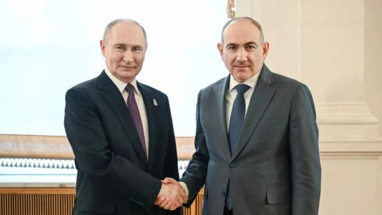 Putin və Paşinyan arasında telefon danışığı olub
