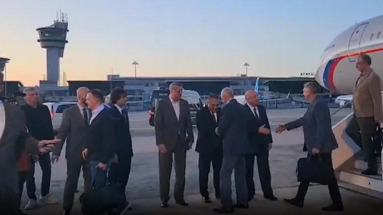 Rusiya nümayəndə heyəti danışıqlar üçün İstanbula gəlib
