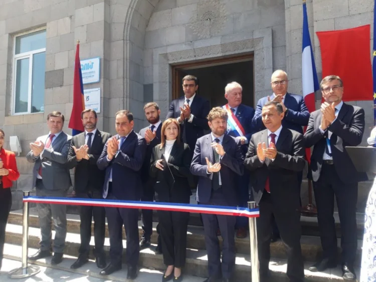 Fransa Ermənistan-Azərbaycan sərhədində Fəxri Konsulluq açıb