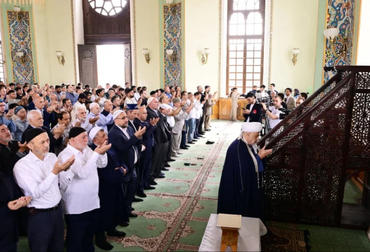 Bakıda Qurban bayramı münasibətilə bayram namazı qılınıb