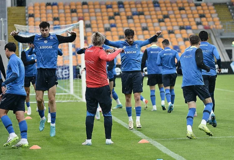 Millimiz Latviya ilə oyunu 0:0 hesabı ilə başa çatdırdı