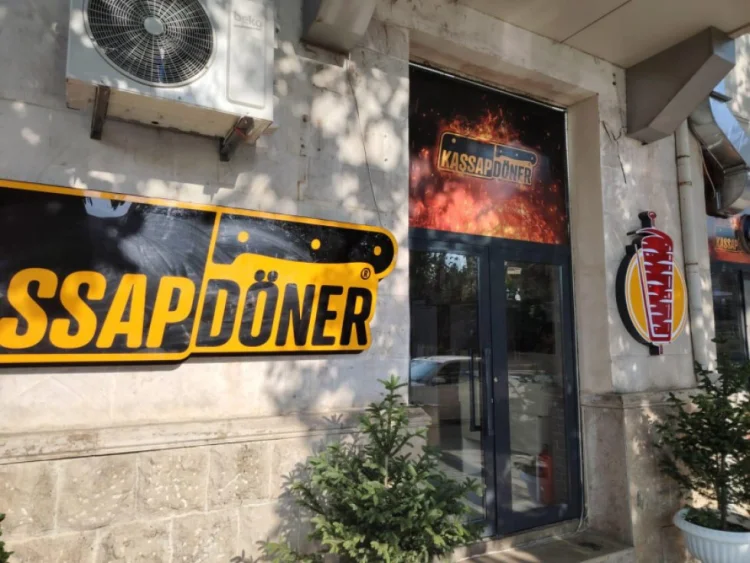 Naxçıvanda dönərdən 17 nəfər zəhərlənib YENİLƏNİB