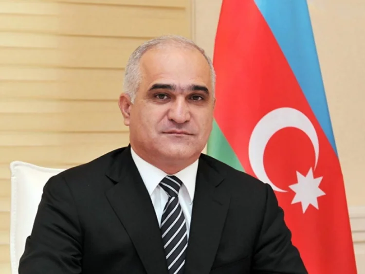 Prezident Şahin Mustafayevi təltif edib