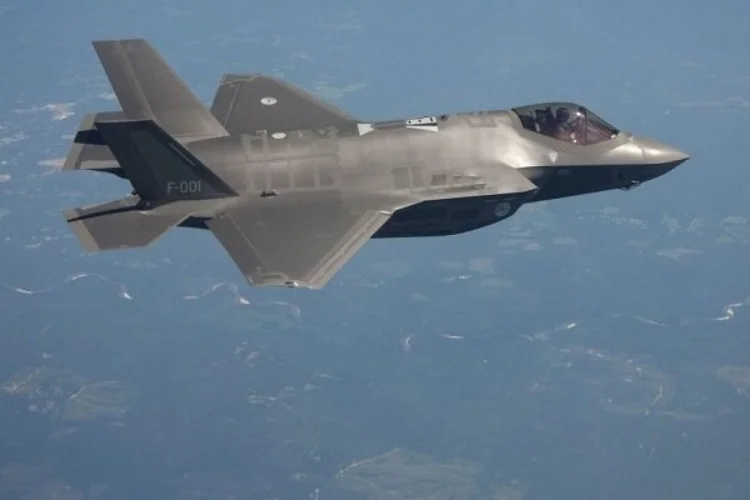 İran İsrailin F-35 qırıcısını vurub, pilotu həbs edib