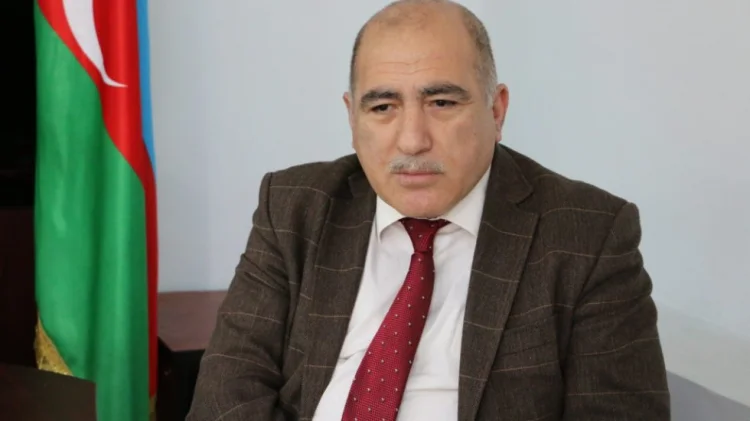 Pənah Hüseyn Xalq Partiyası sədrliyindən istefa verib