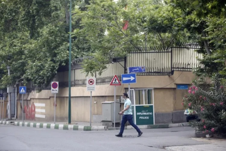 İsveçrə səfirliyi Tehranı tərk edərək Azərbaycana gəlib