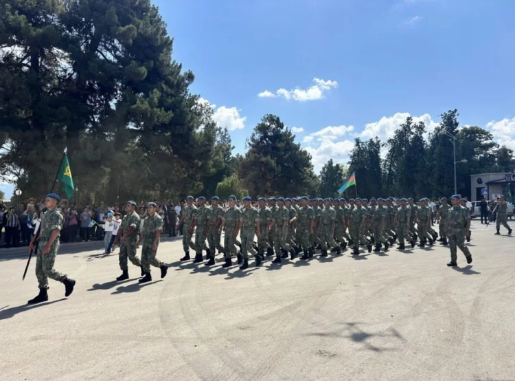 Xankəndidə hərbçilərin yürüşü keçirilir FOTOREPORTAJ