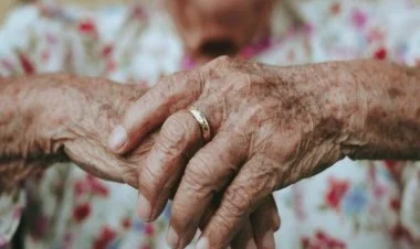 Bu gündən qadınlar üzrə pensiya yaşı 64 il 6 ay olacaq