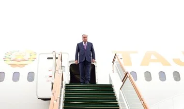 Tacikistan Prezidenti Azərbaycana gəlib