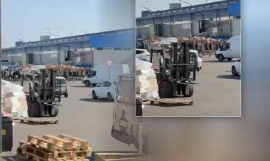 "OMON" Moskva bazarında azərbaycanlıları kütləvi saxlayıb