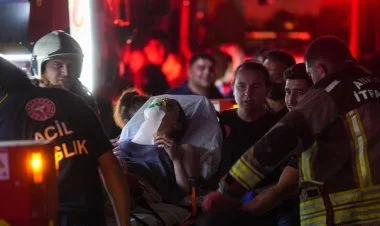 Türkiyədə yaşayış binasında yanğın olub, 3 nəfər ölüb