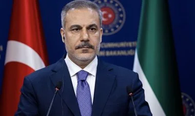 Fidan İsrailə: Suriyanı bombalamağı dərhal dayandırın
