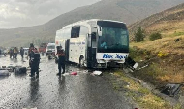 Türkiyədə sərnişin avtobusu qəzaya uğrayıb: 4 ölü, 40 yaralı
