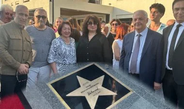 "Kurban olum... Siz nə gündəsiniz?"