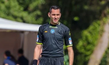 "Qarabağ"-"Şelburn" matçını italyan hakimlər idarə edəcək