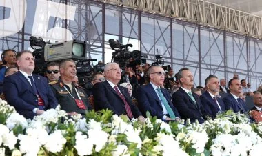 Azərbaycanın müdafiə naziri Türkiyədə səfərdədir