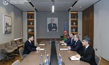 XİN rəhbəri İsrail səfirini qəbul edib