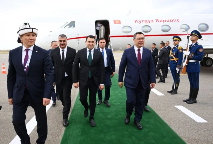 Qırğızıstan Prezidenti Sadır Japarov Azərbaycana səfər gəlib