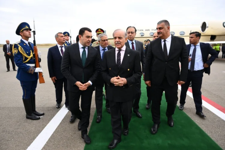 Məhəmməd Şahbaz Şərifin Azərbaycana səfəri başlayıb