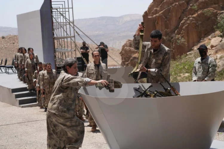 Bir qrup PKK-çı bu gün silahı yerə qoyub YENİLƏNİB/BİRBAŞA