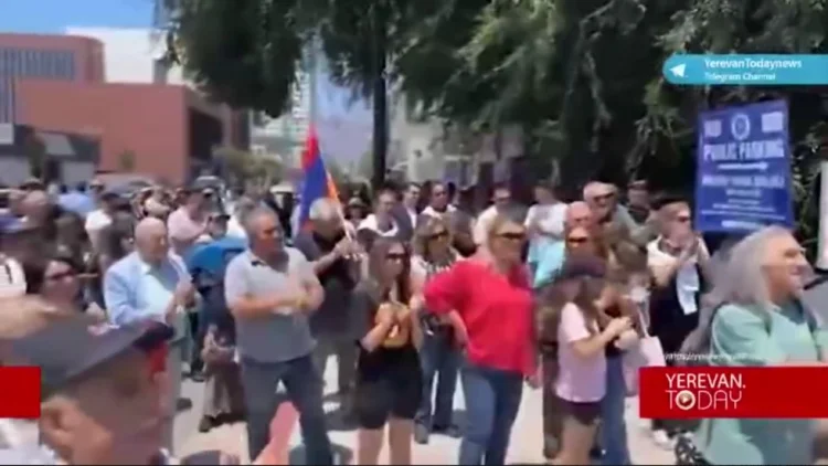 ABŞ erməniləri Paşinyanı istefaya çağırırlar