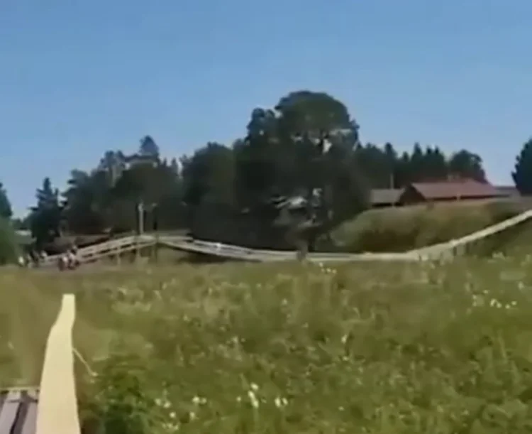 Rusiyada dini yürüş zamanı körpü uçub