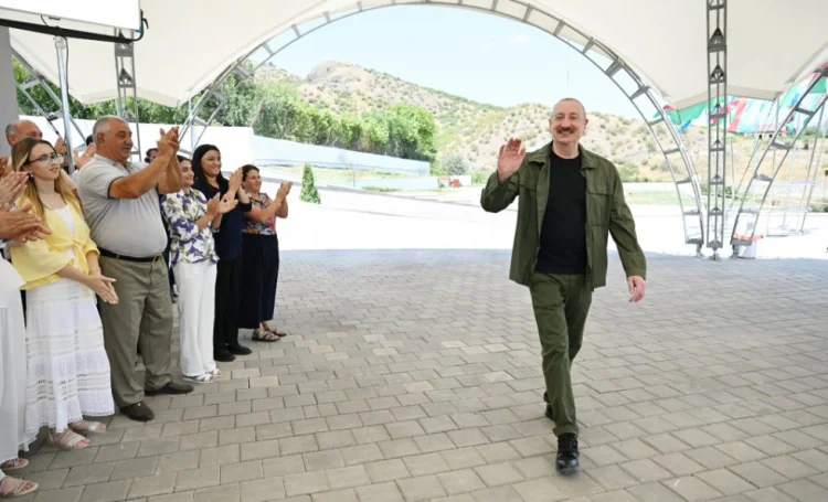 Prezident Xocalıdadır YENİLƏNİR / FOTO