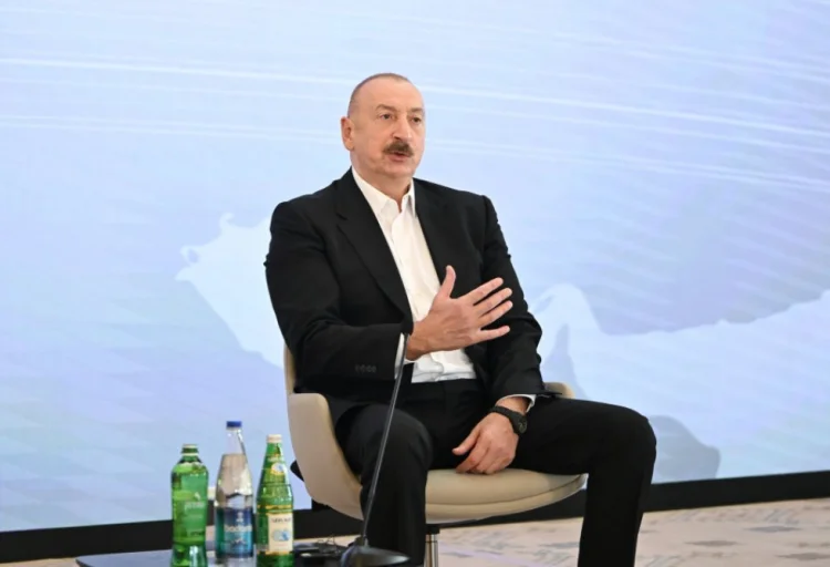 Azərbaycan lideri Ukraynaya işğalla barışmamağı tövsiyə edib