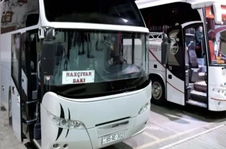 İran Bakı-Naxçıvan-Bakı avtobus reyslərinə problem yaradıb